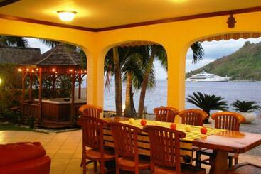 Villa Oramarama