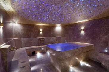 هتل Doubletree By Hilton Almaty