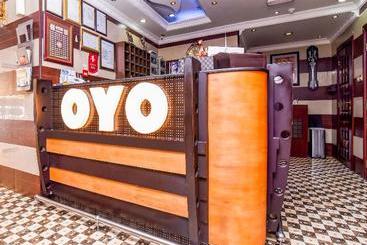 هتل Oyo 159 Sports Piaza