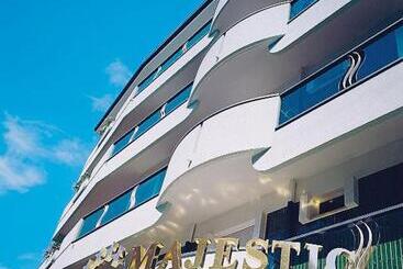 酒店 Majestic