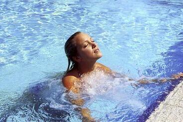 فندق Terme Neroniane