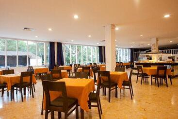 ホテル Cala Murada