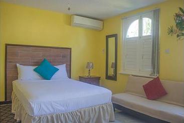 Conch Shell Beach Studio @ Sandcastles