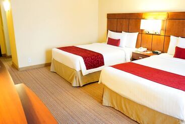 هتل Courtyard By Marriott Puebla Las Animas