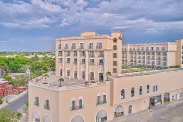 Отель Fiesta Americana Merida