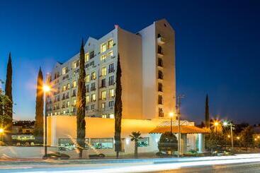 هتل Fiesta Inn Express Chihuahua