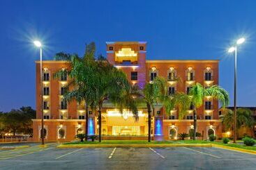 ホテル Holiday Inn Express Monterrey Galerias San Jeronimo, An Ihg