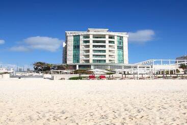 استراحتگاه Sandos Cancun All Inclusive