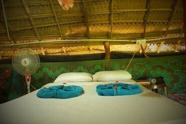 בית מלון כפרי Jungle House Yala