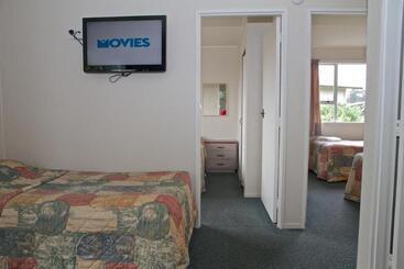 252 Beachside Motels & Holiday Park