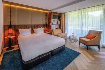 هتل Doubletree By Hilton Royal Parc Soestduinen