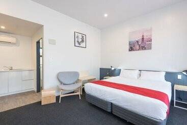 هتل Queen Street Studios