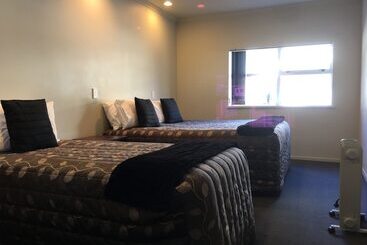 مُتل Aldan Lodge