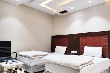 Bodhgaya Seven Inn Hotel N Restaurant