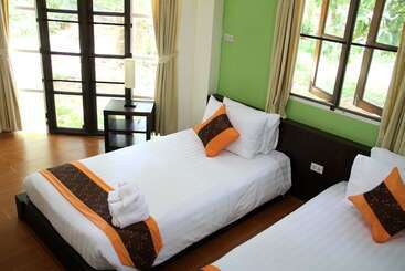 هتل Petch Rim Tan Resort