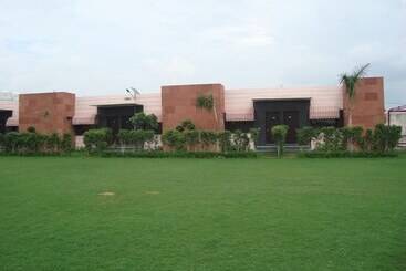 Nature Valley Resort