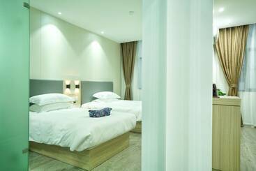 פנסיון Hengdian Chayan Guest House