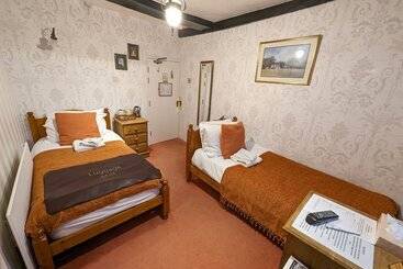 Crown And Trumpet Inn