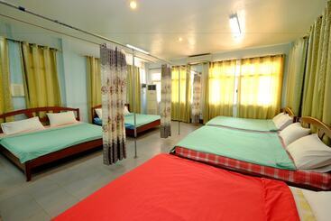 בית מלון כפרי Happy Resort