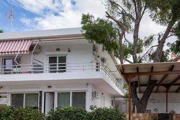 ツーリストアパートメント Irene Maisonette