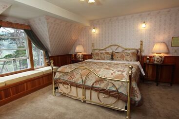 민박 Elk Cove Inn & Spa