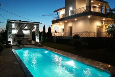 شقق خاصة سياحية Villa Oneiro