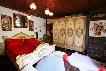 هتل Antique Celtik House