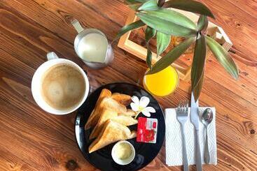 בית מלון כפרי Marilyn’s Resort Koh Samui