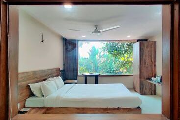 بنسيون Pushp Vatika Resort & Lawns