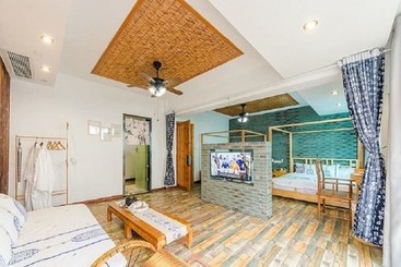 Пансион Su She Court