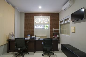 هاستل Oyo 114 Plemburan Residence