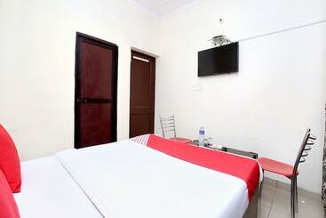 Отель Gaurav Residency By Oyo