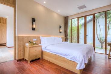 Отель Jiushu Shuiyue Resorts