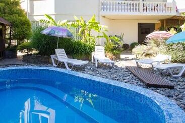 هتل Viva Viktoriya