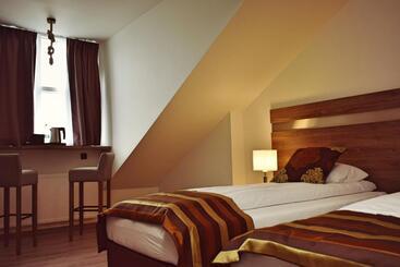 هتل Duus By Keflavik Airport