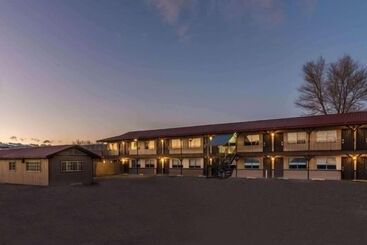 モーテル High Desert Inn