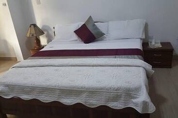 בית מלון כפרי Trust Lodge