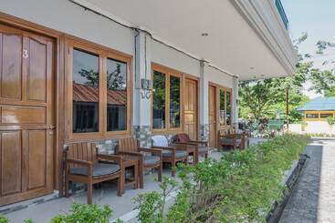 Пансион Reddoorz Syariah Near Sepinggan Airport Balikpapan