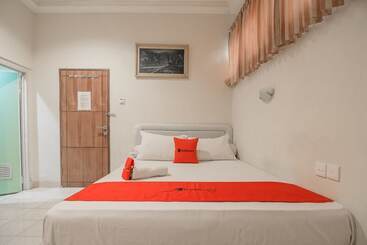 پانسیون Reddoorz Syariah Near Taman Bekapai 2