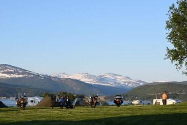 ユースホステル Lundhøgda Camping Og Motell