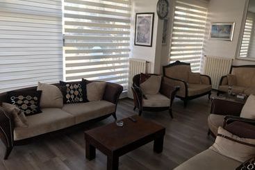فندق صغير Mola Apart Pansiyon