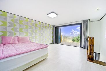 Gyeongju Hyu Plus Pension