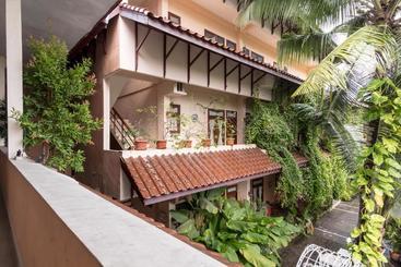 هتل Huber Apartment By Oyo Rooms