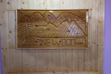فندق Pine Wood Inn Tosh