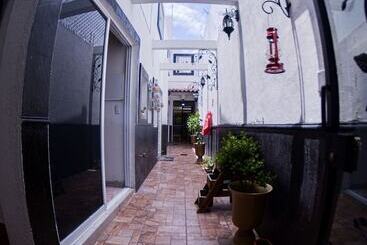 فندق Tres Sofias