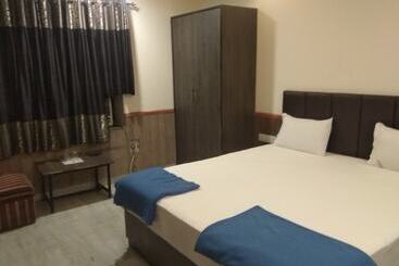 Jk Rooms 111 Hotel Shivala