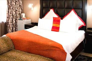 Bed and Breakfast Visit Vakasha Guest Lodge 1