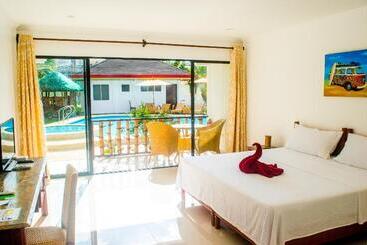 هتل Alona Vida Beach Hill