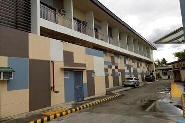 هتل Dianne Gardens