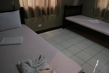 Lola Charing Pension